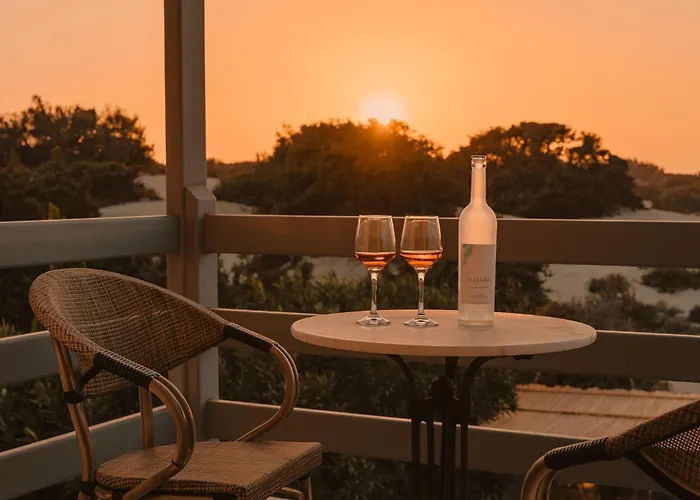 Cedar Forest Alyko Oceanfront 4br With Private Heated Pool & Access Willa Aliko Beach