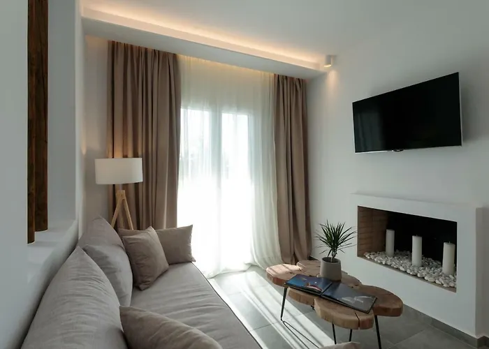 Willa Cedar Forest Alyko Oceanfront 4br With Private Heated Pool & Access