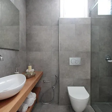 Cedar Forest Oceanfront Villa, 4br Private Pool - Naxos *