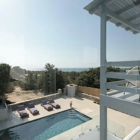 Villa Cedar Forest Oceanfront Villa, 4br Private Pool - Naxos