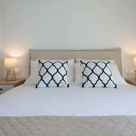 Cedar Forest Oceanfront Villa, 4br Private Pool - Naxos Aliko Beach