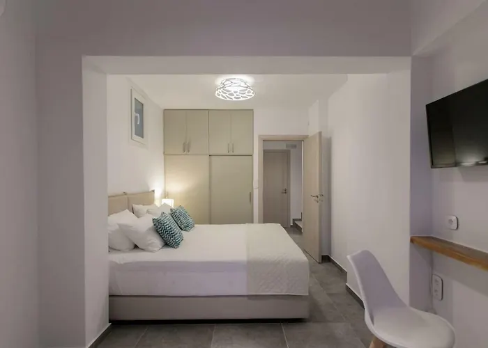 Villa Cedar Forest Alyko Oceanfront 4br With Private Heated Pool & Access